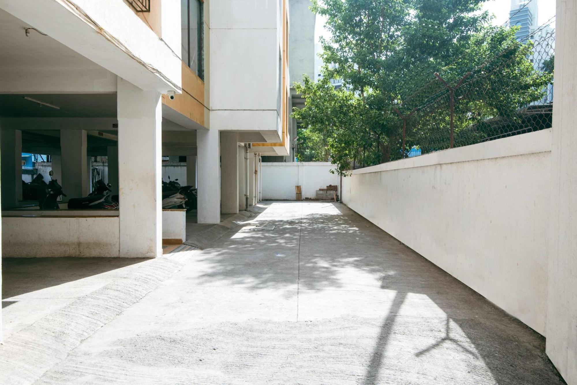 Treebo Empire Executive Premium, Hinjewadi Hotel Hinjawadi Exterior photo