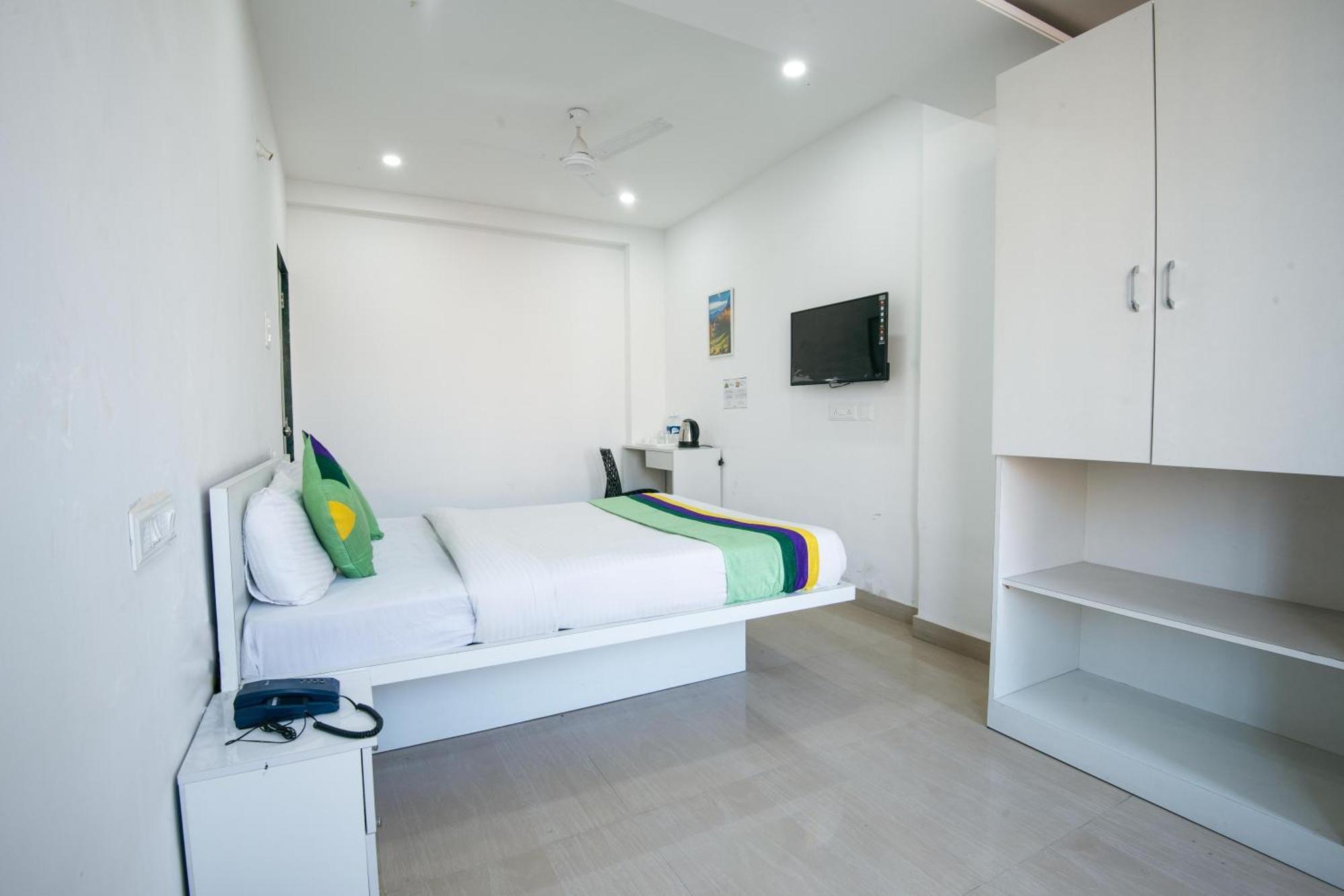 Treebo Empire Executive Premium, Hinjewadi Hotel Hinjawadi Exterior photo