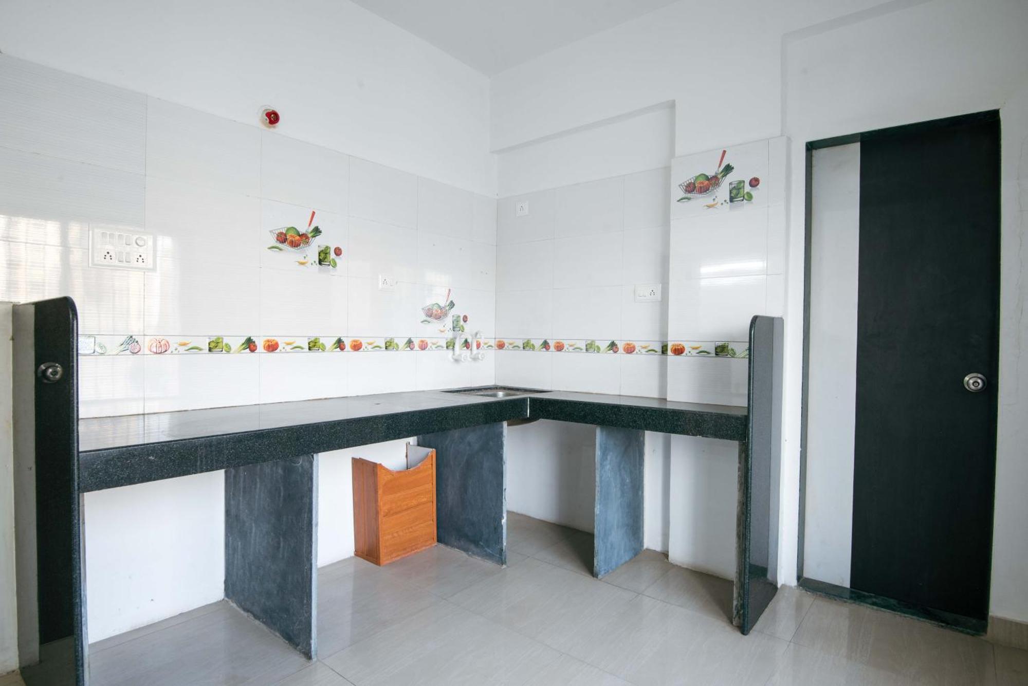 Treebo Empire Executive Premium, Hinjewadi Hotel Hinjawadi Exterior photo