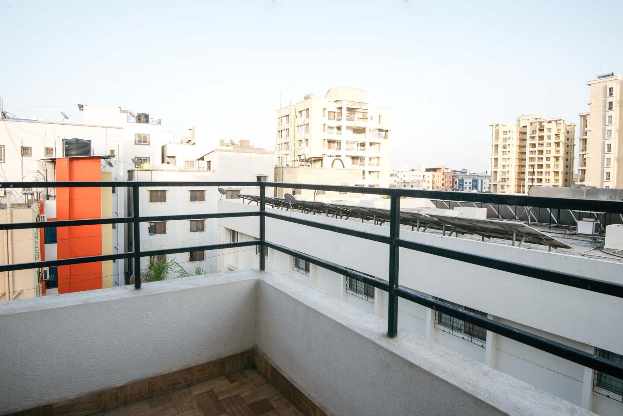Treebo Empire Executive Premium, Hinjewadi Hotel Hinjawadi Exterior photo